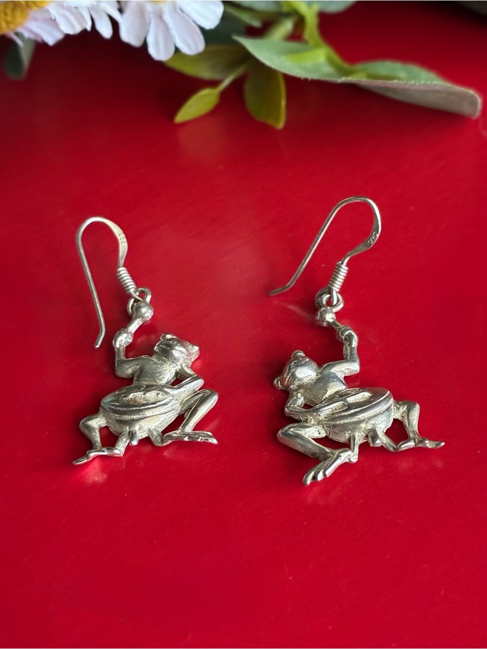 925 Sterling Silver Frog Dangle Earrings - Silver Frog Design